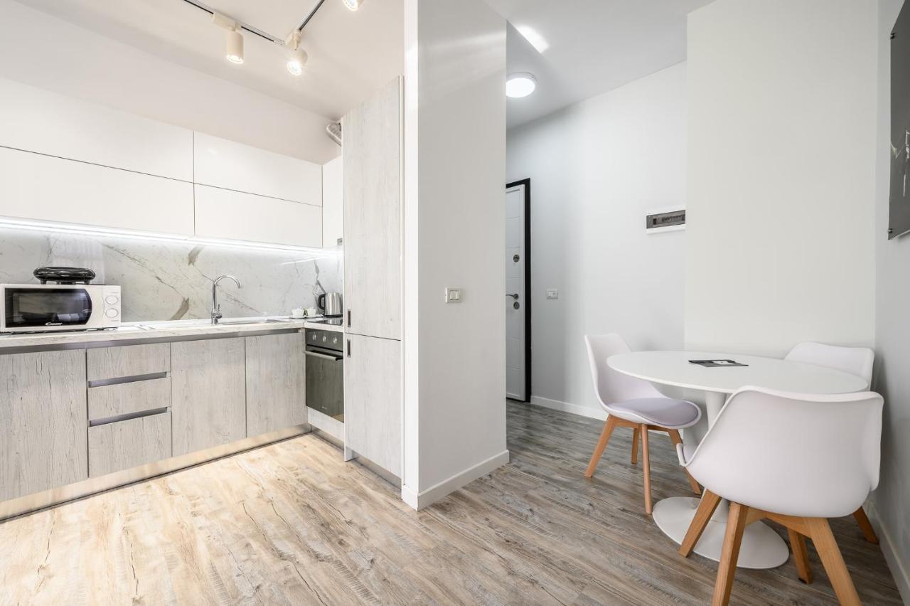 Miku Apartment-Modernly Designed Downtown Tirana Zewnętrze zdjęcie