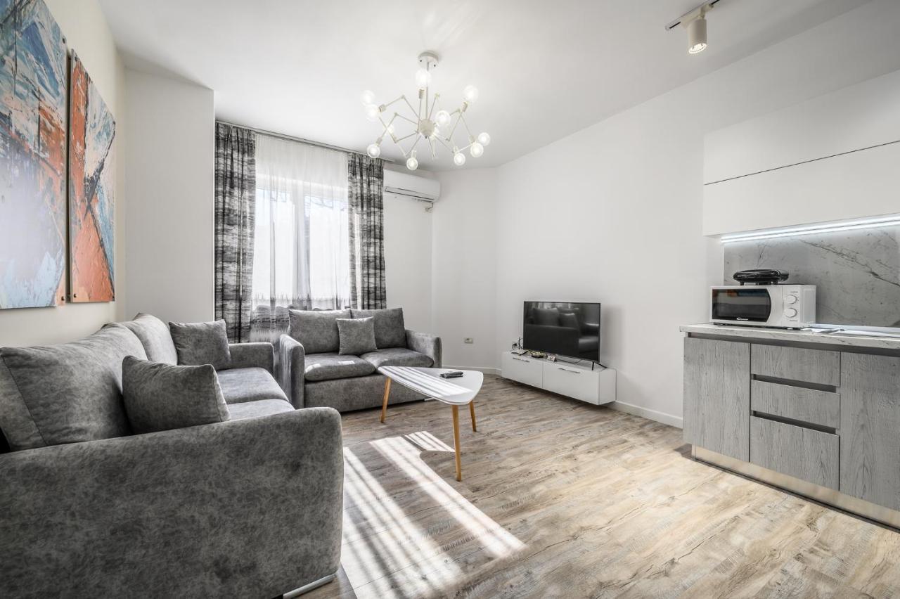 Miku Apartment-Modernly Designed Downtown Tirana Zewnętrze zdjęcie