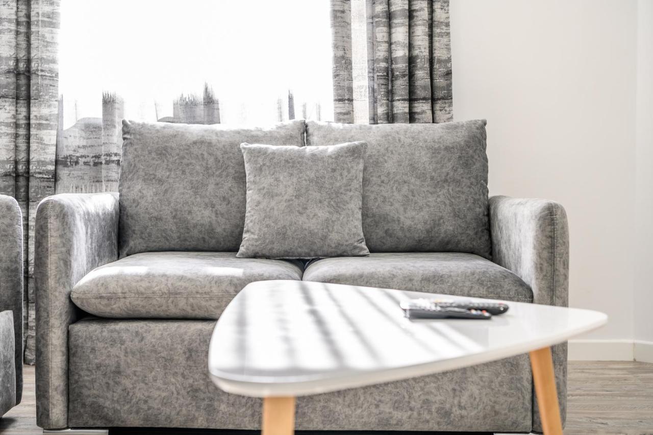 Miku Apartment-Modernly Designed Downtown Tirana Zewnętrze zdjęcie