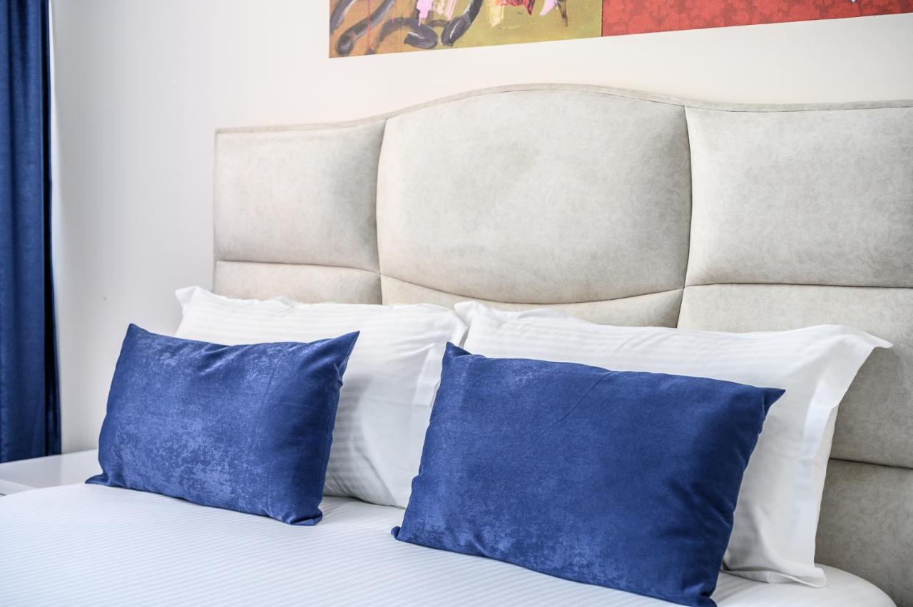Miku Apartment-Modernly Designed Downtown Tirana Zewnętrze zdjęcie